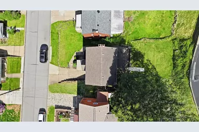 3215 Shadyway Dr, Pittsburgh, PA 15227 - Photo 25