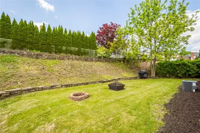 2416 N Meadowcroft, Pittsburgh, PA 15216 - Photo 25