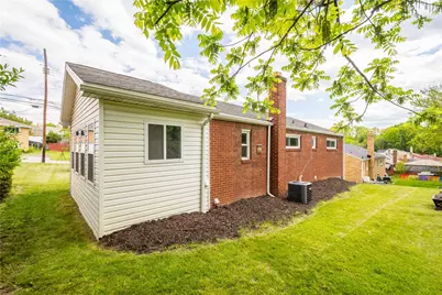 2416 N Meadowcroft, Pittsburgh, PA 15216 - Photo 29