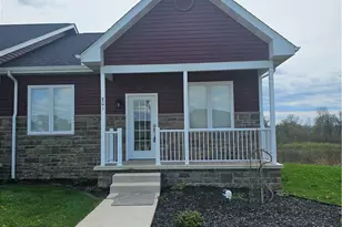 801 Wimbledon Dr, Mount Pleasant Township, PA 15666 - Photo 1