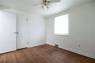 311 S 7th St, Youngwood, PA 15697 - Photo 27