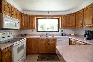 311 S 7th St, Youngwood, PA 15697 - Photo 9