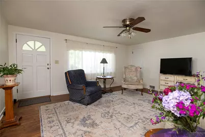 311 S 7th Street, Youngwood, PA 15697 - Photo 5