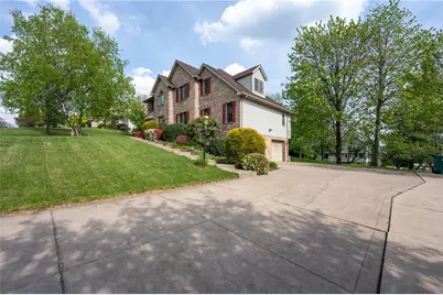 307 Marigold Dr, Unity Township, PA 15601 - Photo 3