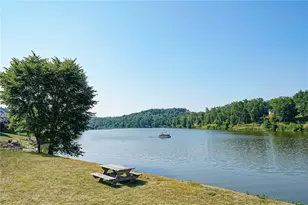 4007 Lakeview Ln, Mt Pleasant Twp, PA 15057 - Photo 3