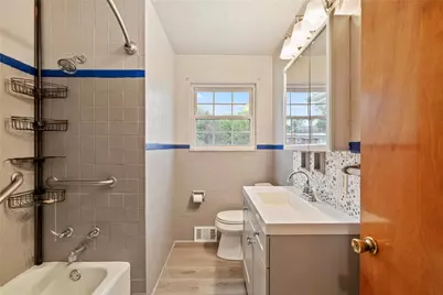 124 Clover Dr, Center Township, PA 15061 - Photo 13
