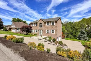 810 Stonebridge Dr, Hempfield Township, PA 15601 - Photo 3