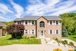 810 Stonebridge Dr, Hempfield Township, PA 15601 - Photo 1