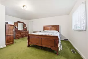 109 Gross Dr, Center Township, PA 15001 - Photo 31