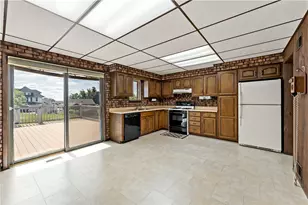 2123 Carolina Ave, West Mifflin, PA 15122 - Photo 9