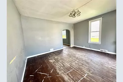 46 High St, Union Township, PA 16101 - Photo 5