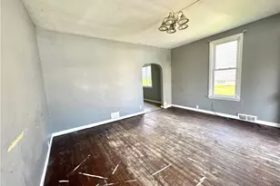 46 High St, Union Township, PA 16101 - Photo 5