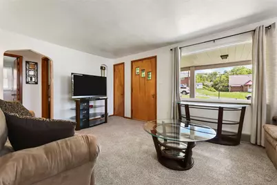 5610 5th St, Pittsburgh, PA 15236 - Photo 5