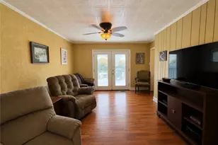114 Beech St, Connellsville, PA 15425 - Photo 9