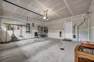 2013 Cool Springs Dr, Bethel Park, PA 15234 - Photo 37