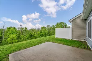 2013 Cool Springs Dr, Bethel Park, PA 15234 - Photo 37