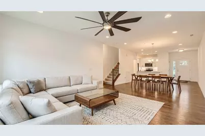 2013 Cool Springs Dr, Bethel Park, PA 15234 - Photo 5