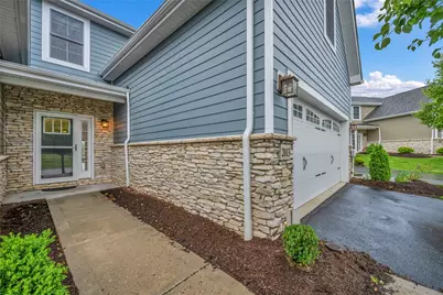 2013 Cool Springs Dr, Bethel Park, PA 15234 - Photo 3