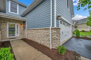 2013 Cool Springs Dr, Bethel Park, PA 15234 - Photo 3