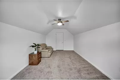 2013 Cool Springs Dr, Bethel Park, PA 15234 - Photo 31