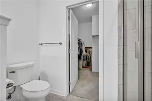 2013 Cool Springs Dr, Bethel Park, PA 15234 - Photo 21