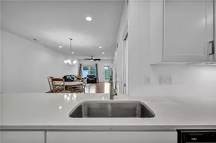 2013 Cool Springs Dr, Bethel Park, PA 15234 - Photo 5