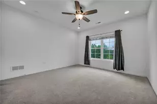 2013 Cool Springs Dr, Bethel Park, PA 15234 - Photo 17
