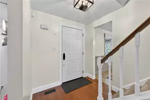 5885 Dalmatian Dr, Bethel Park, PA 15102 - Photo 7