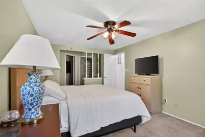 5885 Dalmatian Dr, Bethel Park, PA 15102 - Photo 25
