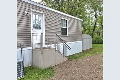27 Manor Dr, Smith Township, PA 15019 - Photo 5