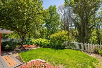 448 Saratoga Dr, Pittsburgh, PA 15236 - Photo 5