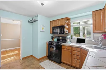 1012 Garden Pl, Pittsburgh, PA 15116 - Photo 15