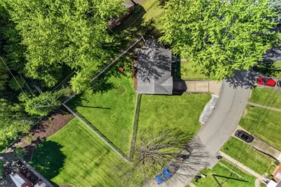 1012 Garden Pl, Pittsburgh, PA 15116 - Photo 3