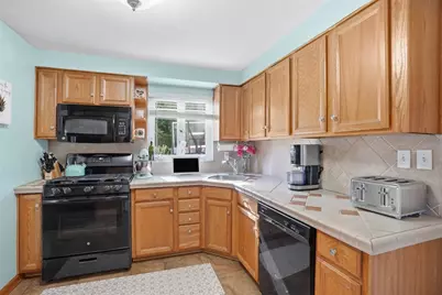 1012 Garden Pl, Pittsburgh, PA 15116 - Photo 13