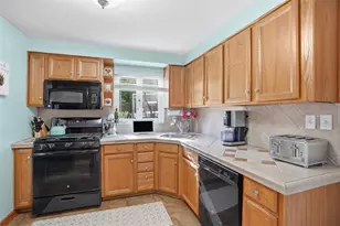 1012 Garden Pl, Pittsburgh, PA 15116 - Photo 13