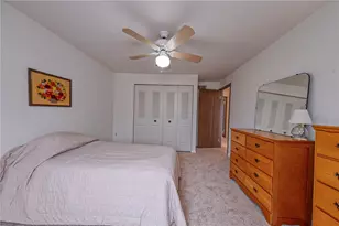 352 Hawthorn Ct, Ross Twp, PA 15237 - Photo 15