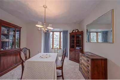 352 Hawthorn Ct, Ross Twp, PA 15237 - Photo 11