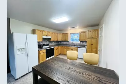 380 Oak Street Ext, Pulaski Township, PA 16159 - Photo 9