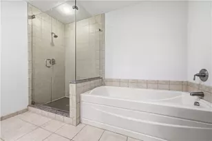 1240 Crescent Pl, Pittsburgh, PA 15217 - Photo 31