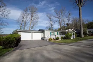 1411 Jonathan Dr, Somerset Boro, PA 15501 - Photo 3