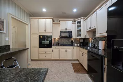 408 Independence Ln, Economy, PA 15042 - Photo 3