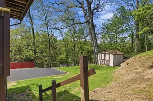 909 Mt Hood Dr, Pittsburgh, PA 15239 - Photo 33