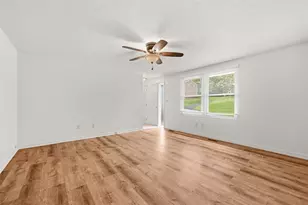 909 Mt Hood Dr, Pittsburgh, PA 15239 - Photo 7