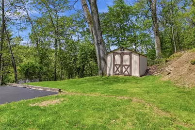 909 Mount Hood Dr, Pittsburgh, PA 15239 - Photo 35