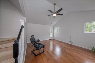 707 Spencer Woods Dr, Pittsburgh, PA 15116 - Photo 5