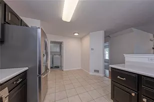 707 Spencer Woods Dr, Pittsburgh, PA 15116 - Photo 9
