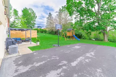 82 Claireview Dr, Scott Township, PA 15106 - Photo 27