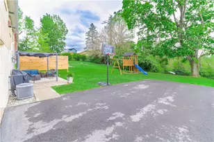 82 Claireview Dr, Scott Township, PA 15106 - Photo 27