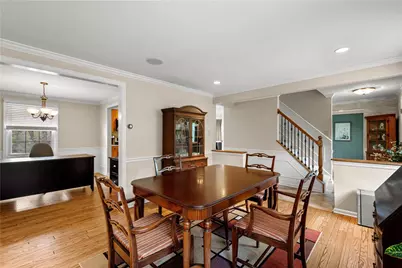 5959 Daleview Drive, Bethel Park, PA 15102 - Photo 7