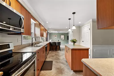 5959 Daleview Drive, Bethel Park, PA 15102 - Photo 11